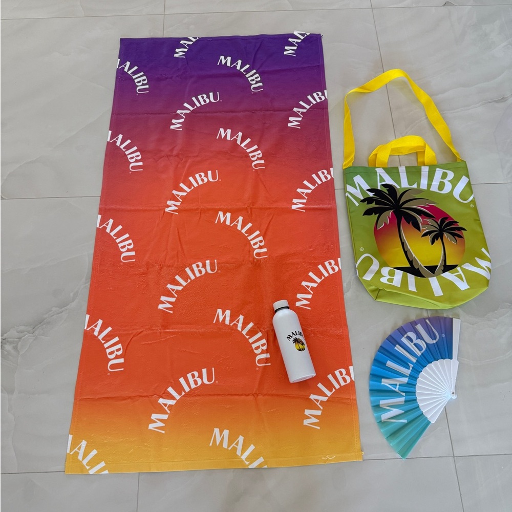 Malibu Beach Set with Towel, Tote, Water Bottle and Fan